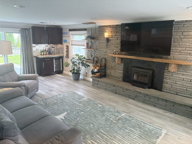 Family Room 2 — Melville Colonial